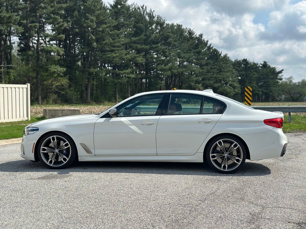 Used 2020 BMW M550i xDrive w/ Premium Package image 4