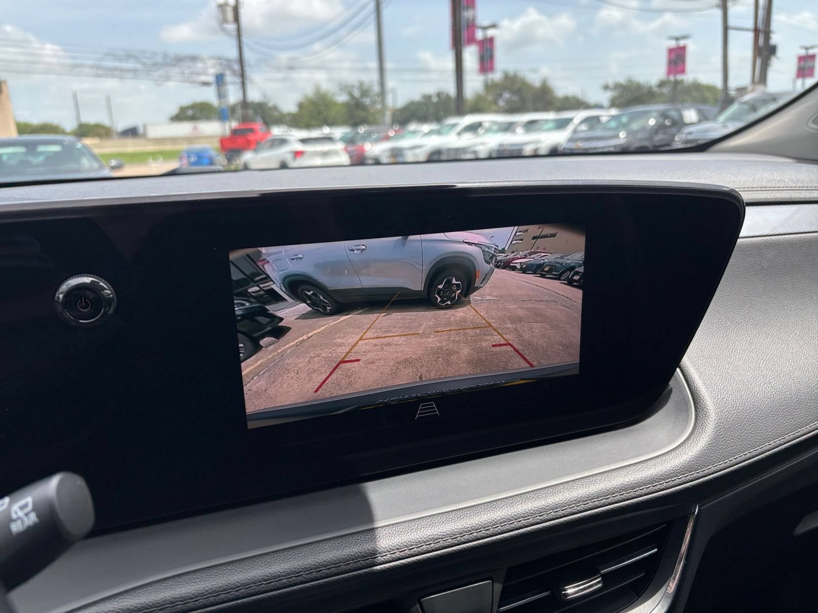 Used 2025 Buick Encore GX Preferred AWD/4WD image 21