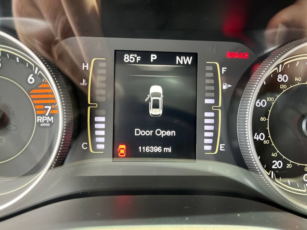 Used 2017 Jeep Cherokee Latitude w/ Safety/Convenience Group AWD/4WD image 23
