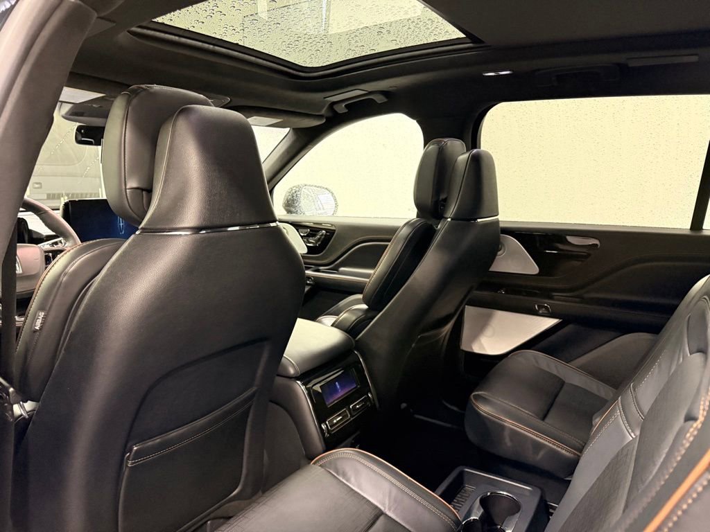 Used 2025 Lincoln Aviator Black Label AWD/4WD image 20