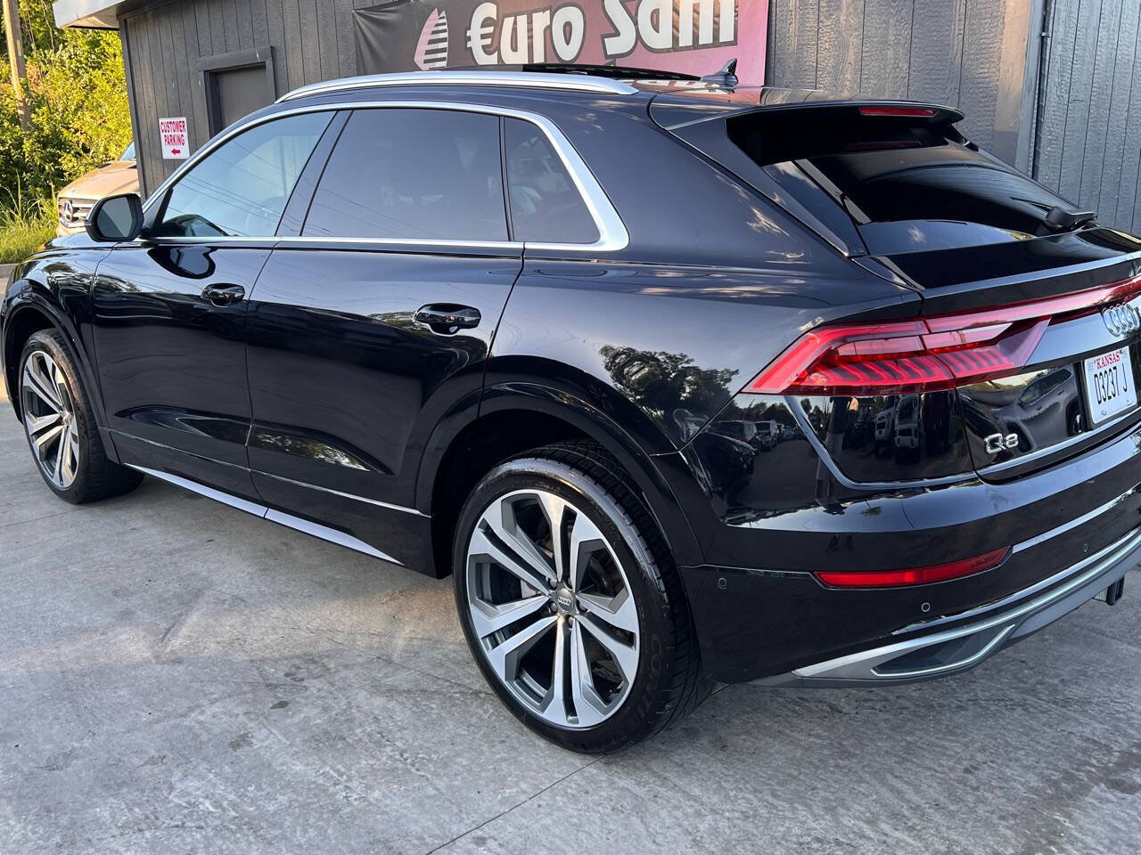 Used 2019 Audi Q8 Prestige AWD/4WD image 6