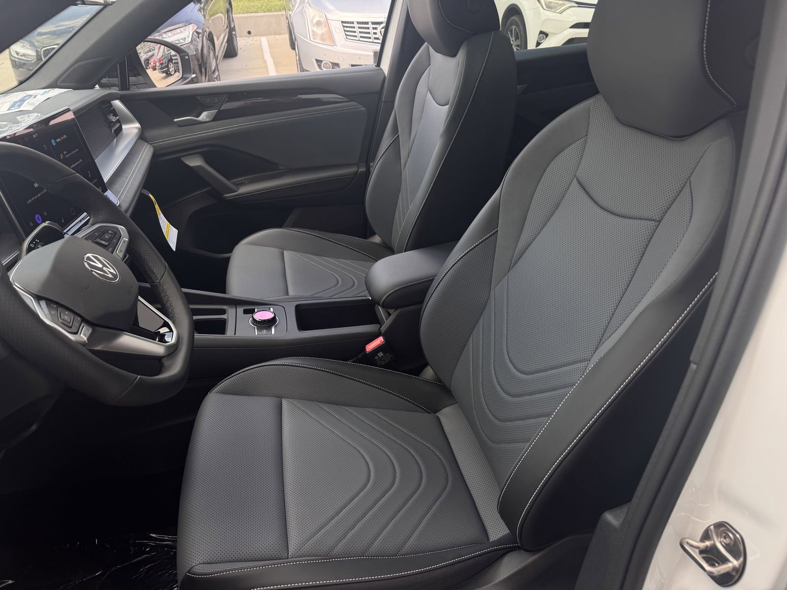 New 2026 Volkswagen Tiguan SE R-Line FWD image 26