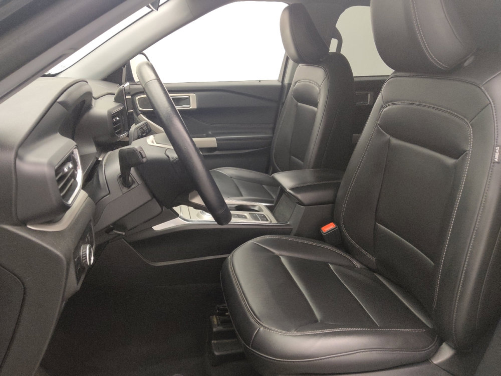 Used 2023 Ford Explorer XLT w/ Equipment Group 202A image 17