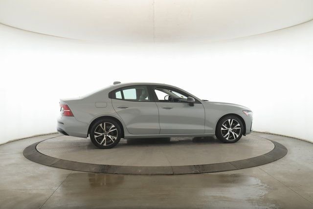 Used 2025 Volvo S60 B5 Core AWD/4WD image 6