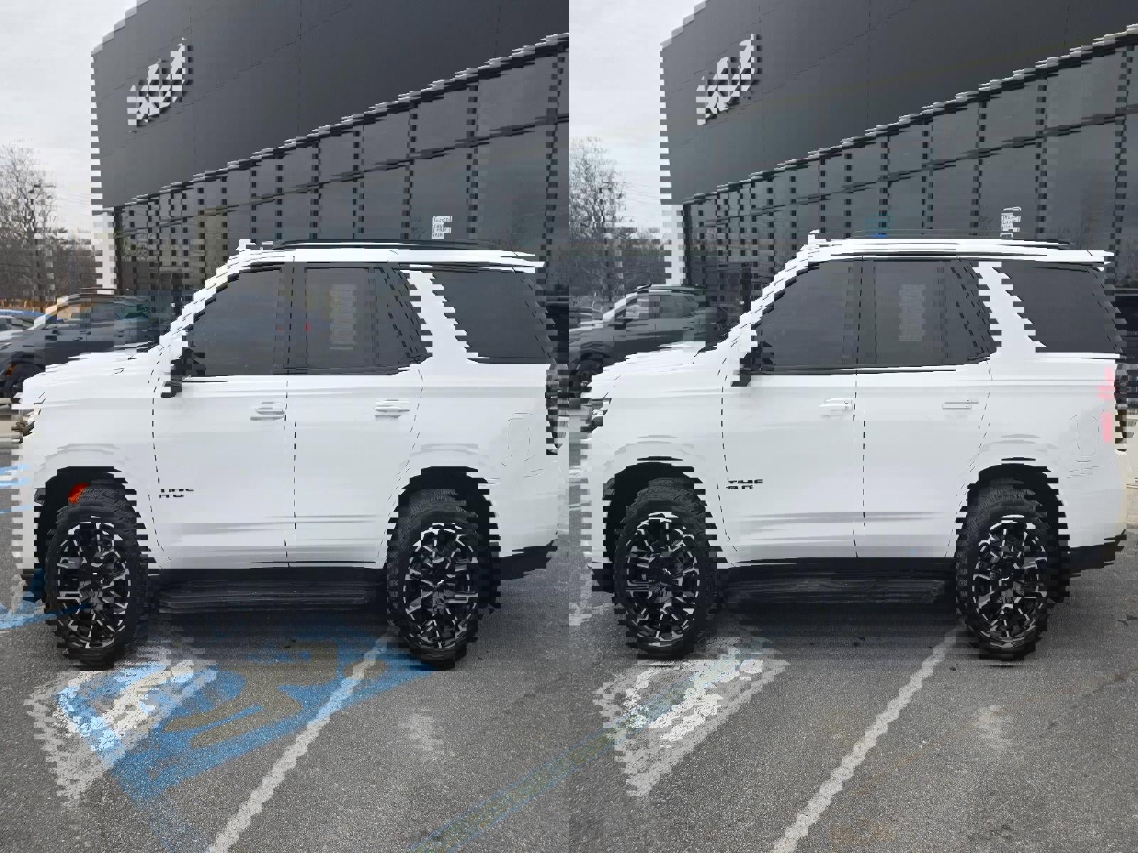 Used 2022 Chevrolet Tahoe RST image 2