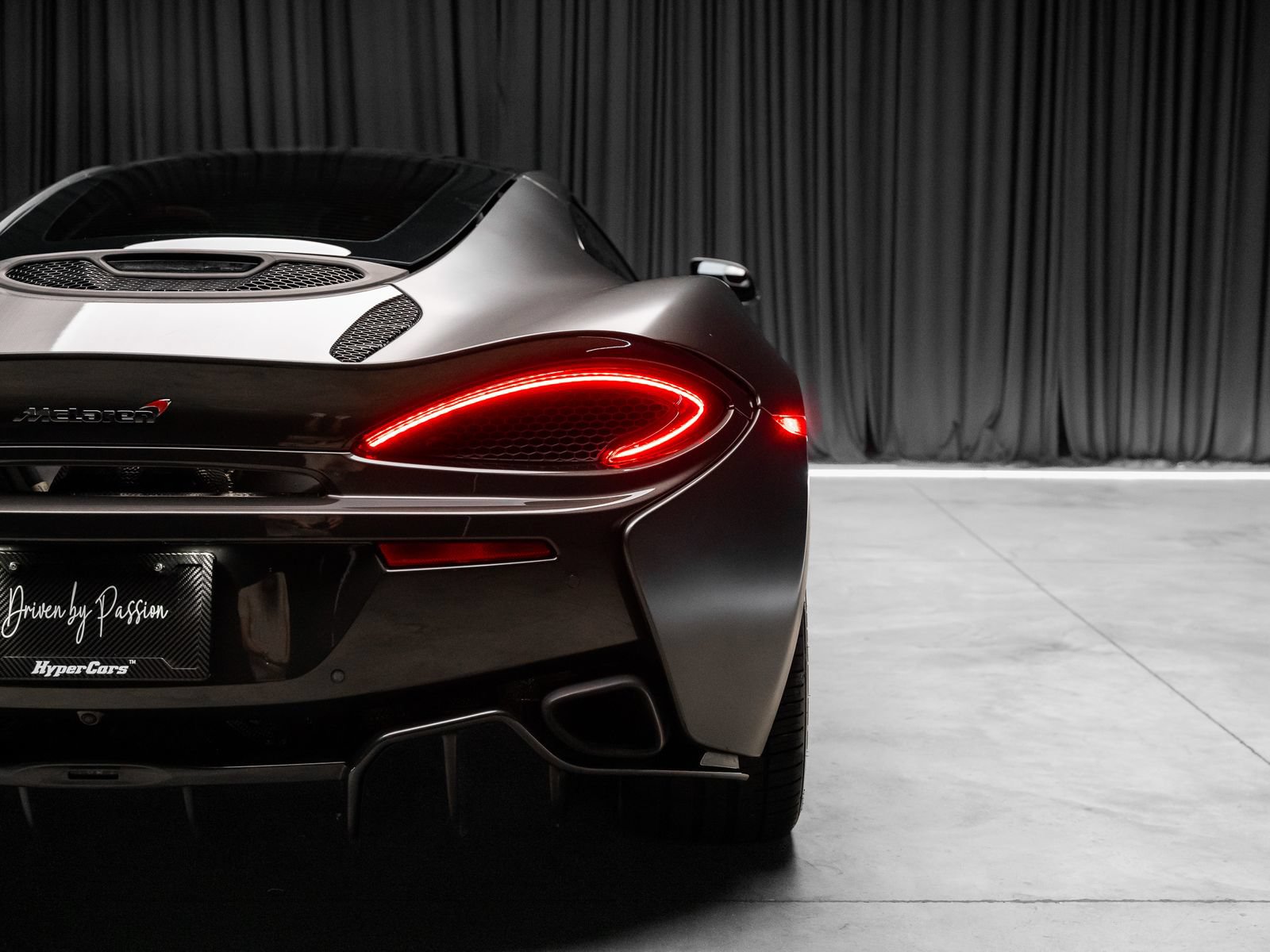 Used 2017 McLaren 570S RWD image 45