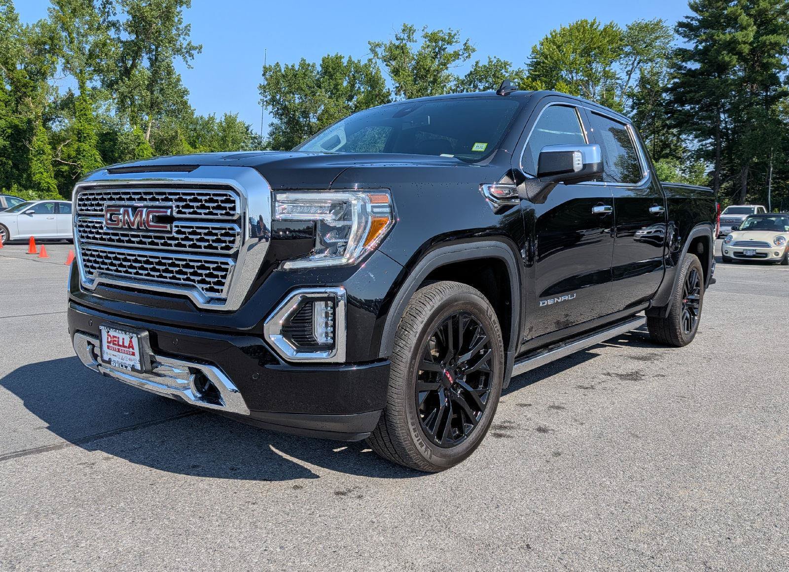 Used 2021 GMC Sierra 1500 Denali w/ Denali Premium Package AWD/4WD image 3