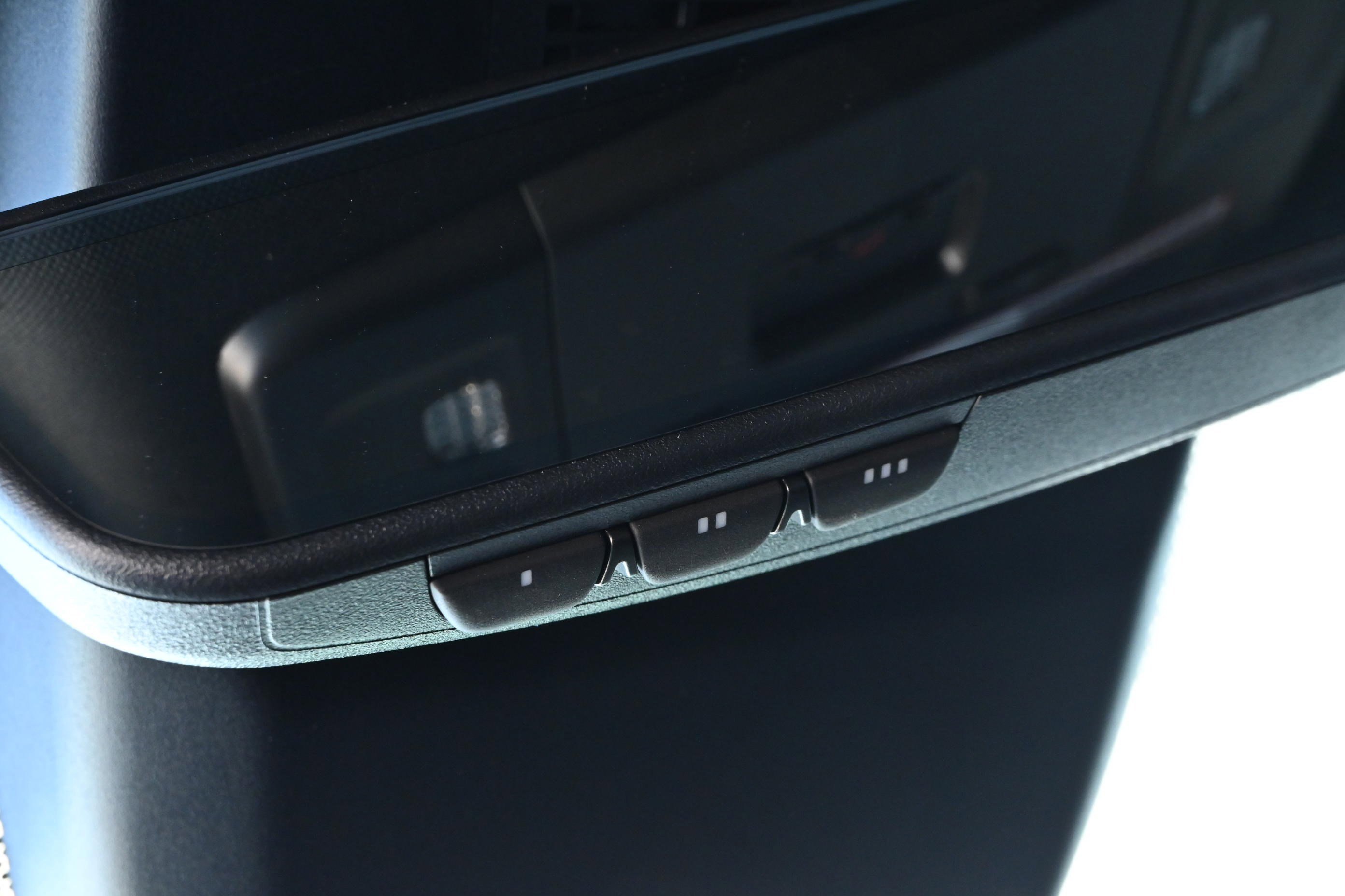 Used 2025 Toyota Camry SE image 33