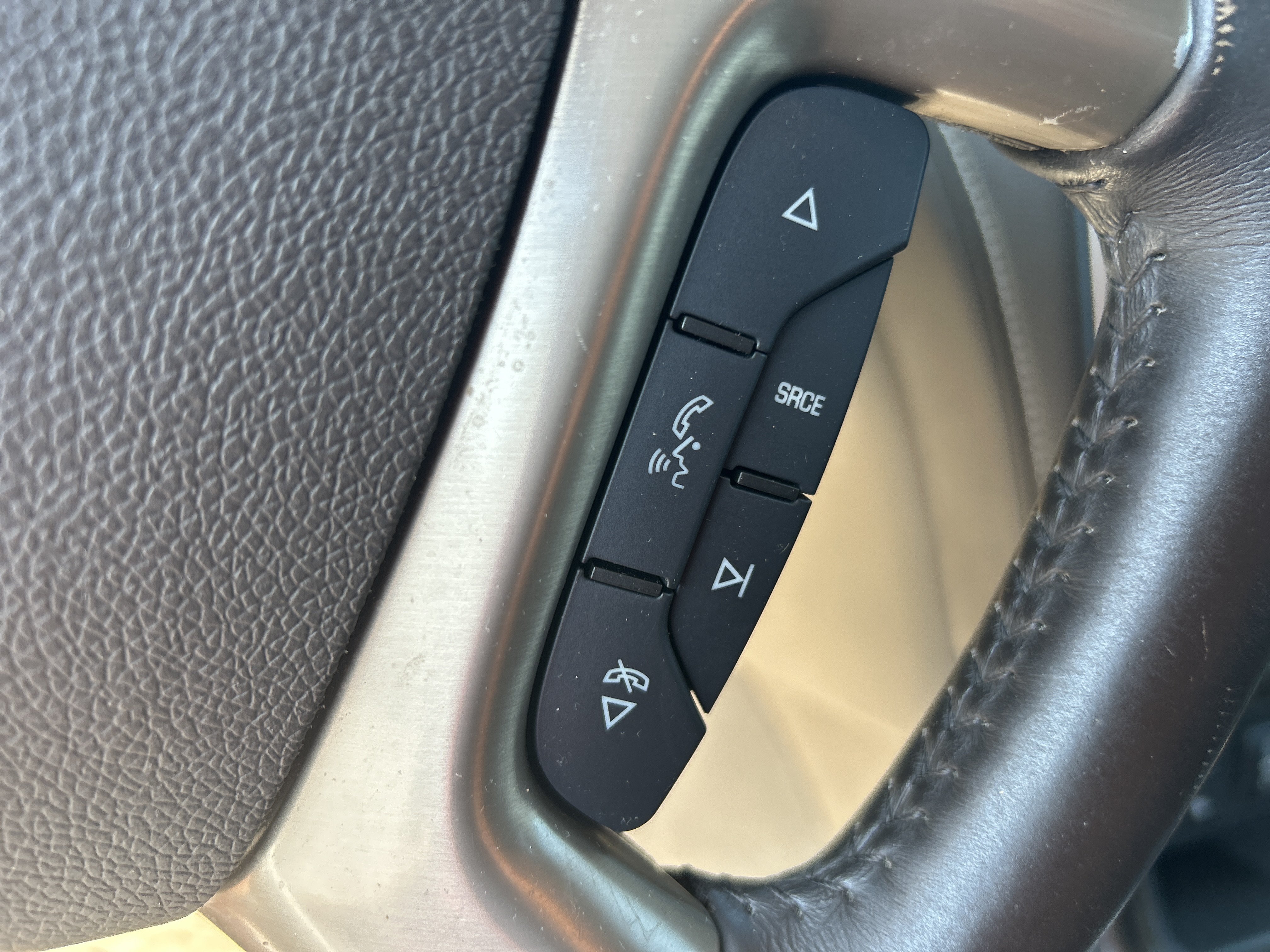 Used 2016 GMC Acadia Denali AWD/4WD image 20