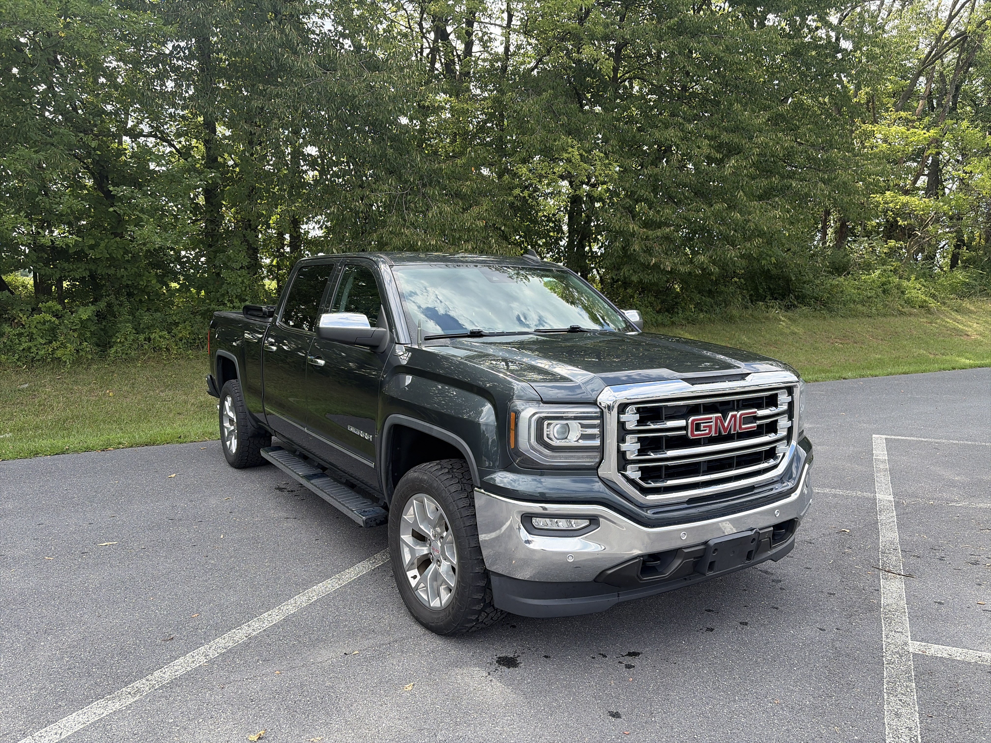 Used 2017 GMC Sierra 1500 SLT AWD/4WD image 3