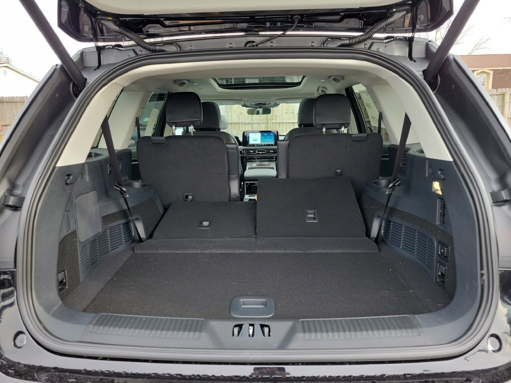 New 2026 Lincoln Aviator Reserve w/ Illumination Package AWD/4WD image 10