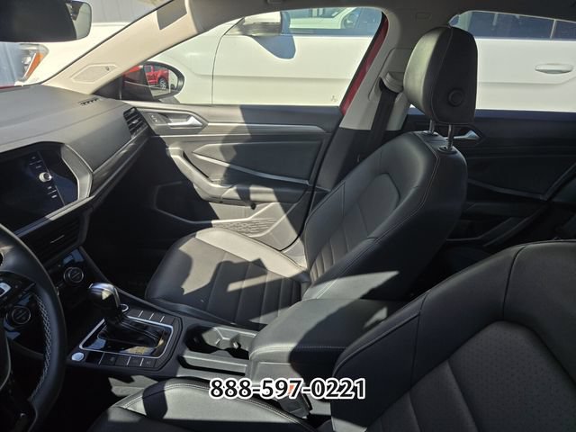 Certified 2021 Volkswagen Jetta SEL FWD image 3