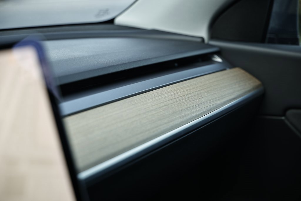 Used 2022 Tesla Model Y Long Range image 38