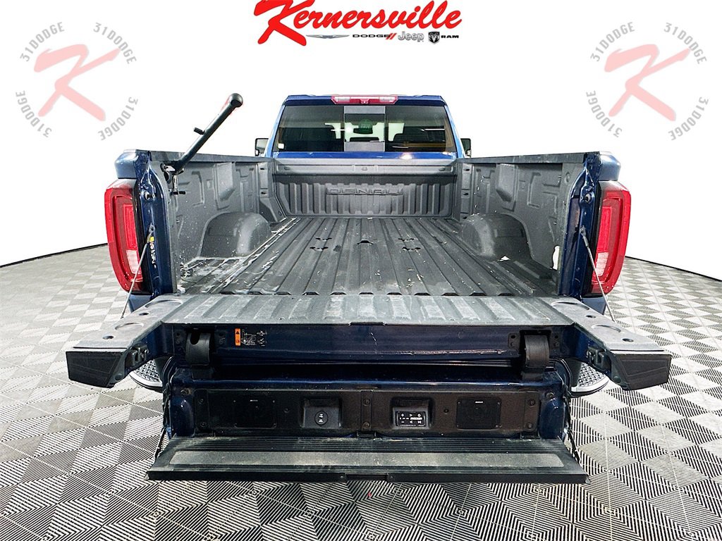 Used 2022 GMC Sierra 3500 Denali image 30