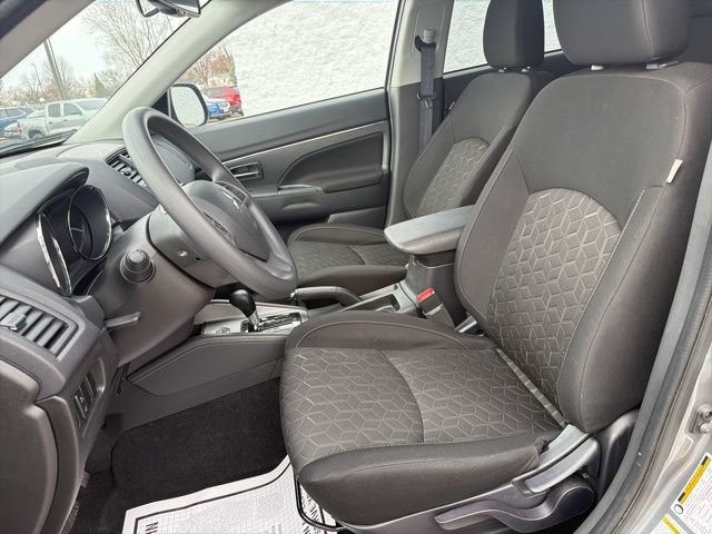 Used 2024 Mitsubishi Outlander Sport ES AWD/4WD image 13