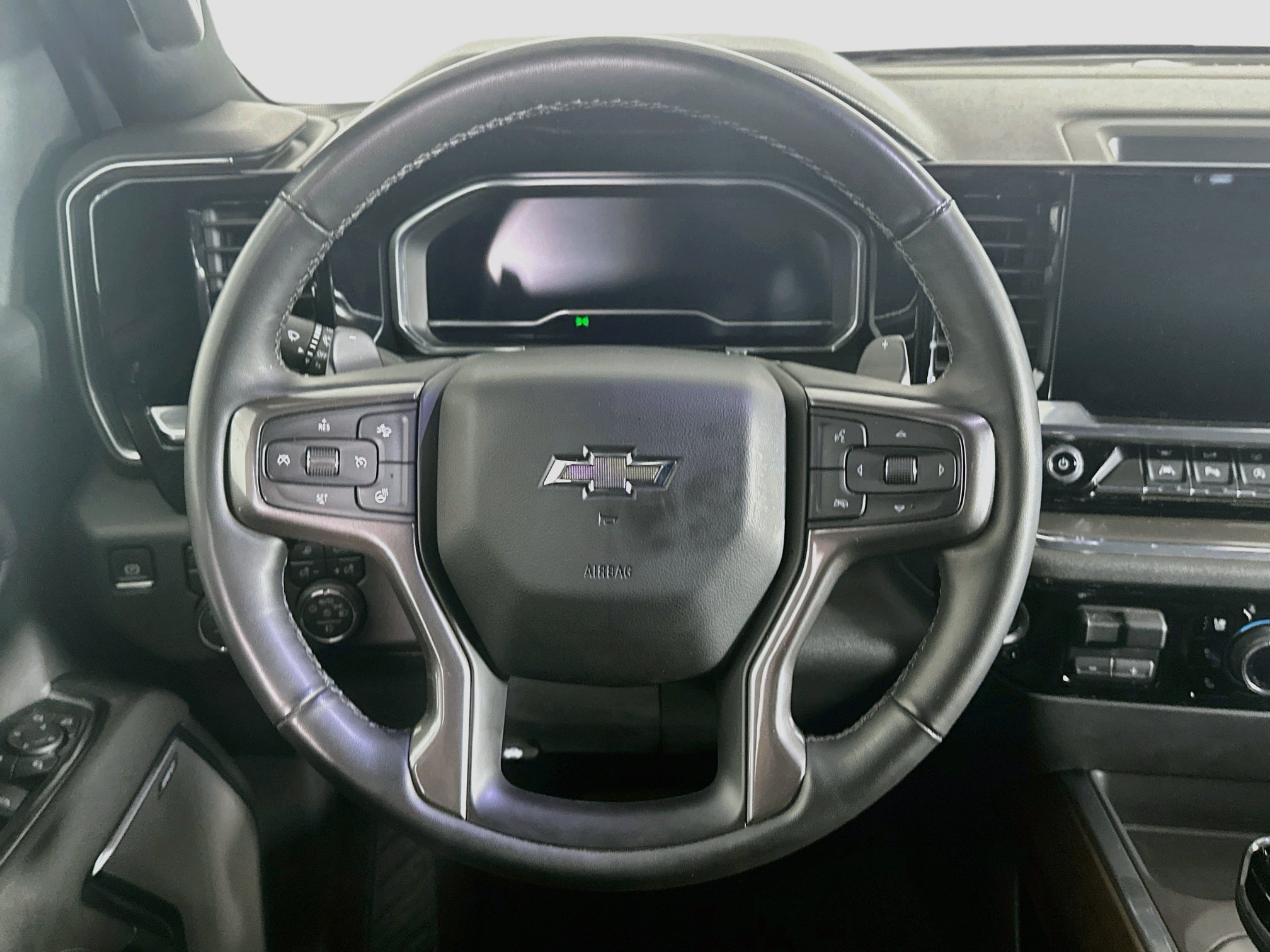 Used 2024 Chevrolet Silverado 1500 High Country w/ Midnight Edition AWD/4WD image 18
