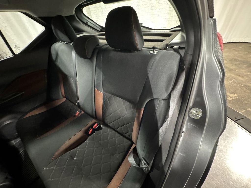Used 2020 Nissan Kicks SR image 28