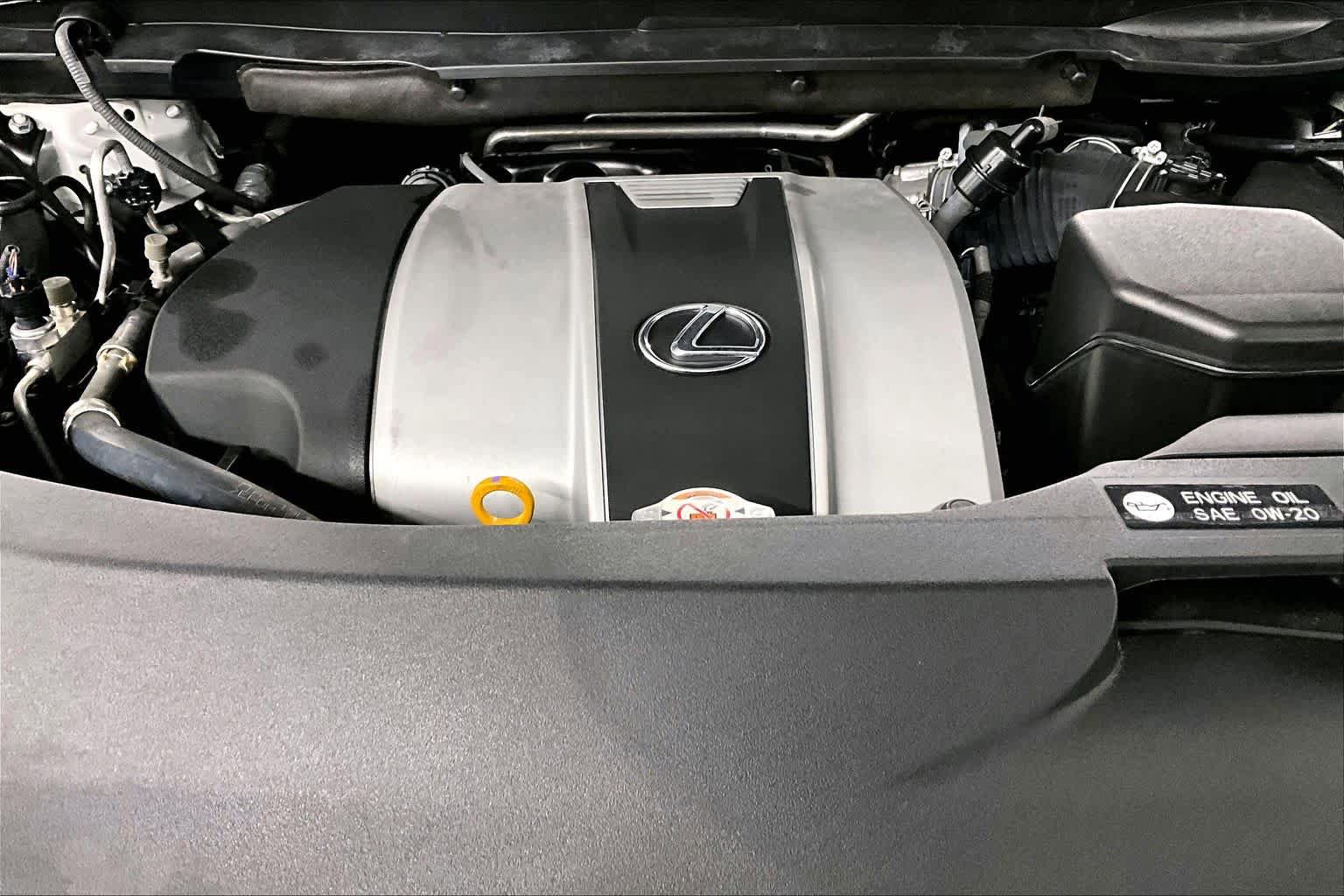Used 2018 Lexus RX 350L FWD w/ Accessory Package image 31