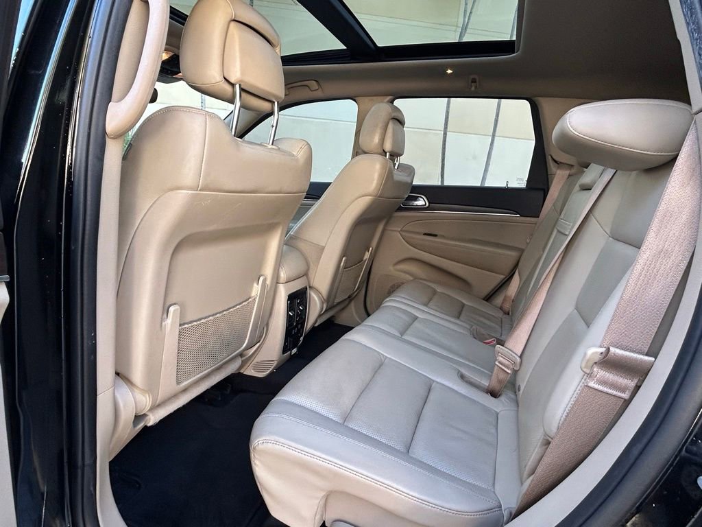 Used 2017 Jeep Grand Cherokee Limited w/ Luxury Group II image 42