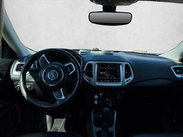 Used 2018 Jeep Compass Latitude w/ Popular Equipment Group FWD image 10
