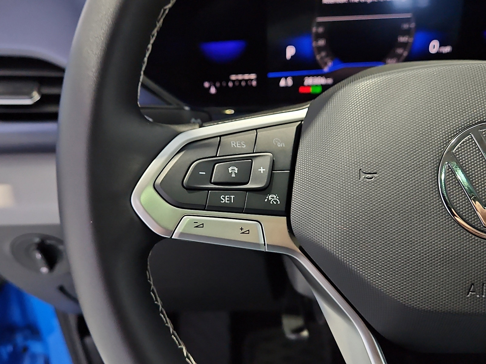 Used 2022 Volkswagen Taos SE image 16