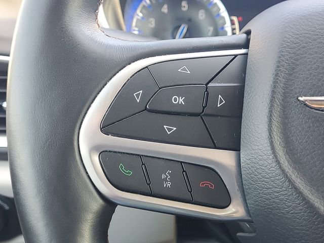 Used 2017 Chrysler Pacifica Touring-L Plus w/ Tire & Wheel Group image 17