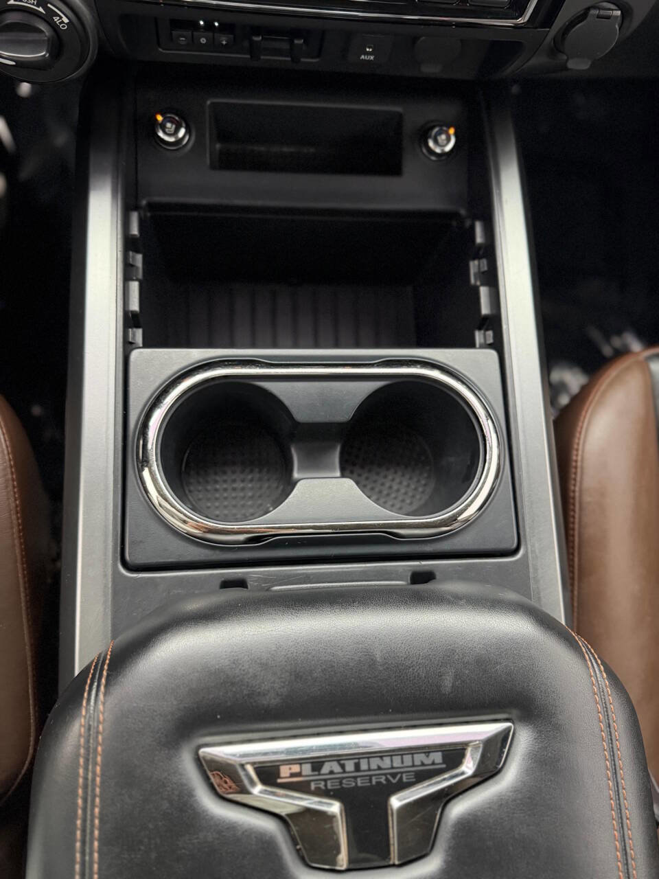 Used 2018 Nissan Titan Platinum Reserve w/ Platinum Utility Package AWD/4WD image 27