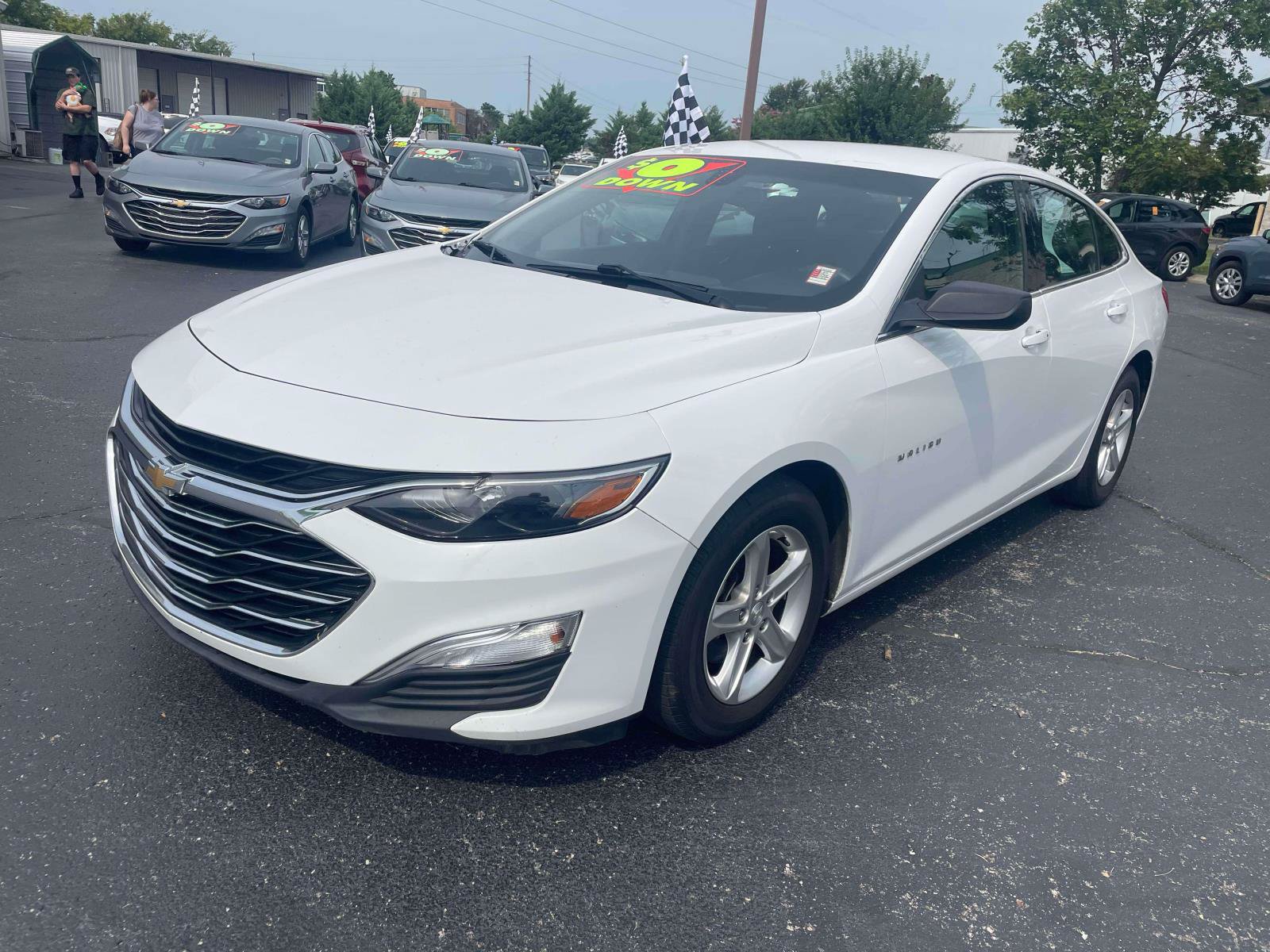 Used 2020 Chevrolet Malibu LS FWD image 3