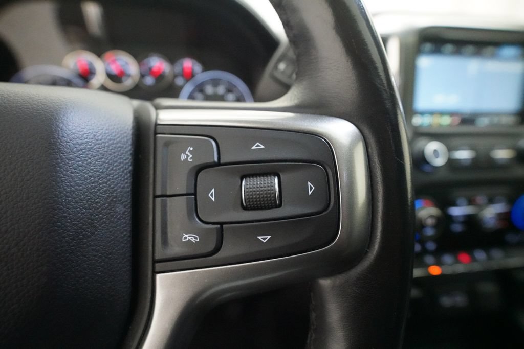 Used 2019 Chevrolet Silverado 1500 LTZ AWD/4WD image 17