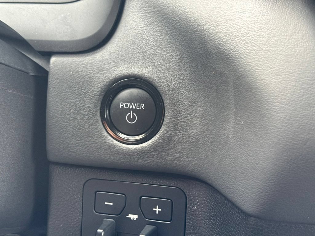 Used 2026 Toyota Sequoia Platinum AWD/4WD image 17