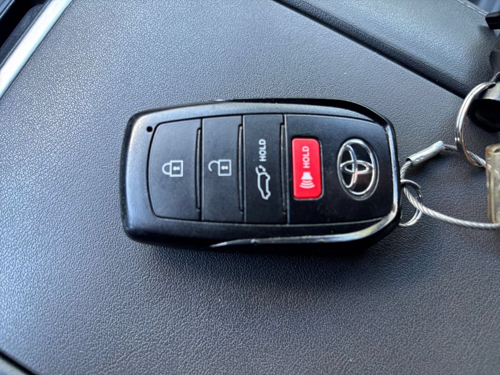 Used 2025 Toyota Highlander XSE AWD/4WD image 17