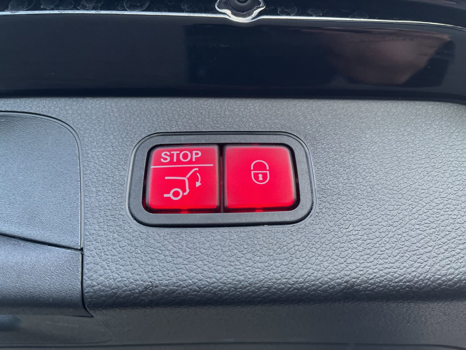 Used 2022 Mercedes-Benz GLC 300 4MATIC image 23