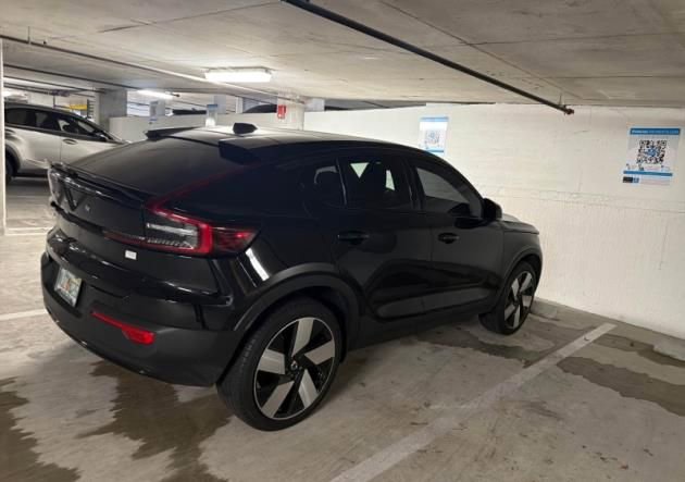 Used 2023 Volvo C40 P8 Recharge Ultimate image 4
