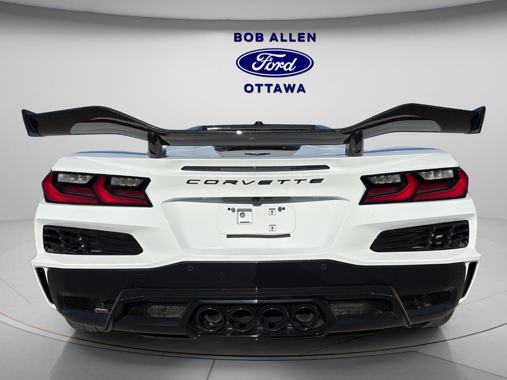 Used 2025 Chevrolet Corvette Z06 image 11