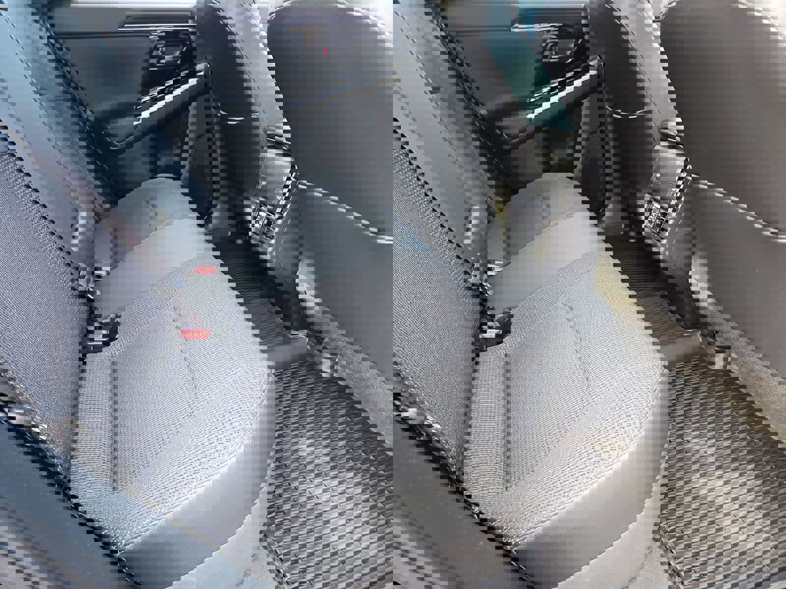 Used 2024 Toyota bZ4X XLE w/ Weather Package image 22