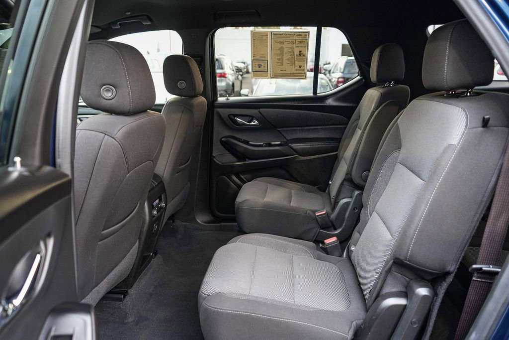 Used 2023 Chevrolet Traverse LT FWD image 18