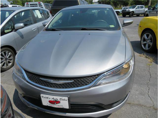 Used 2017 Chrysler 200 LX image 30