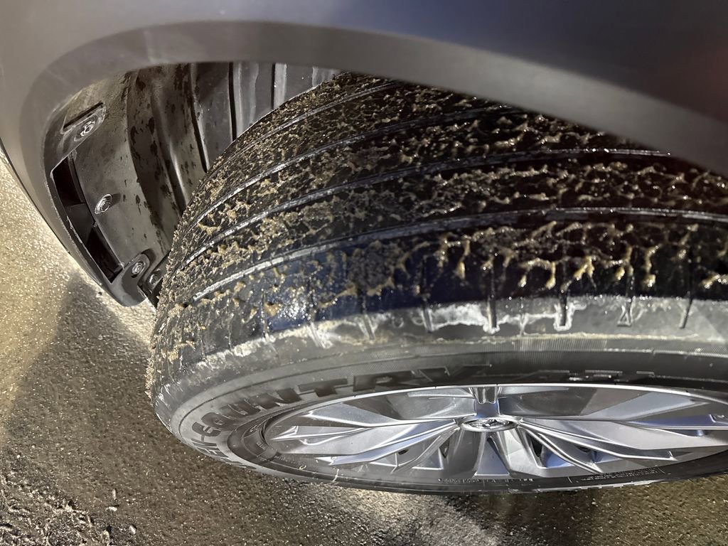 Used 2024 MAZDA CX-90 Plug-In Hybrid w/ Preferred image 28