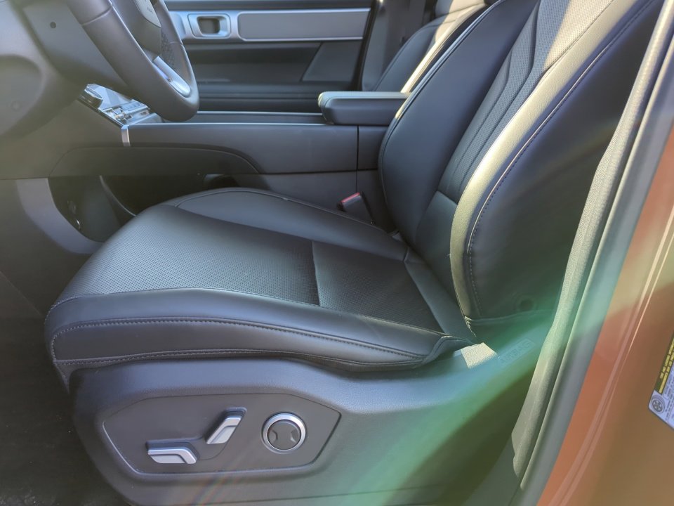 Certified 2025 Hyundai Santa Fe XRT image 11