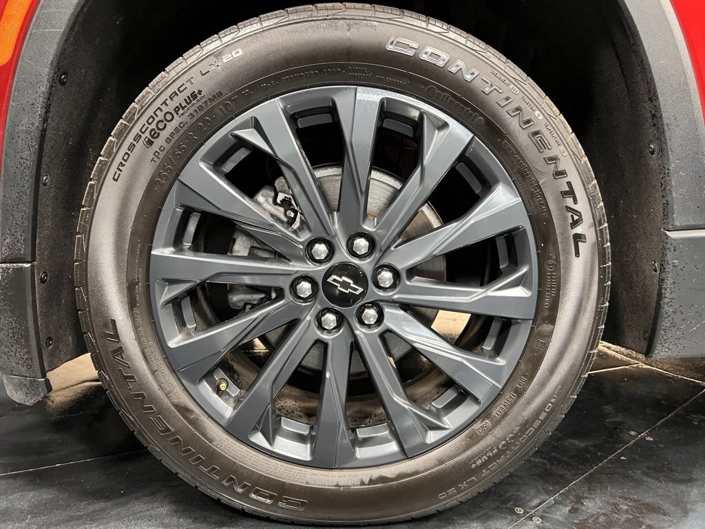 Used 2023 Chevrolet Traverse RS image 29