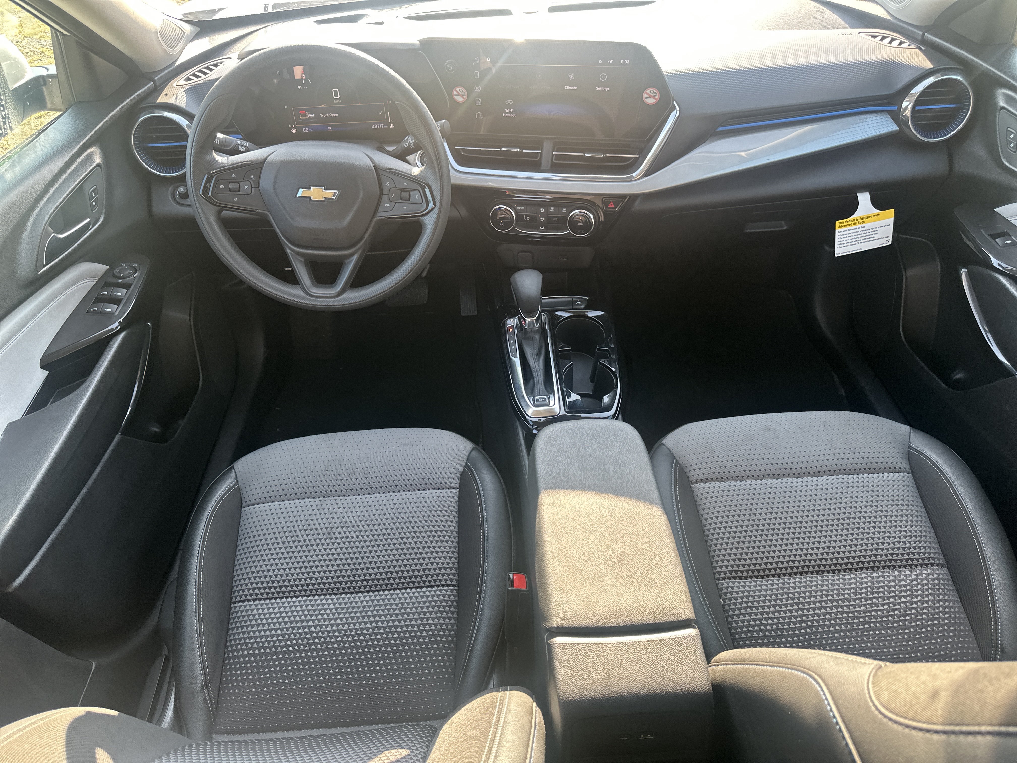 Used 2025 Chevrolet Trax LT FWD image 22