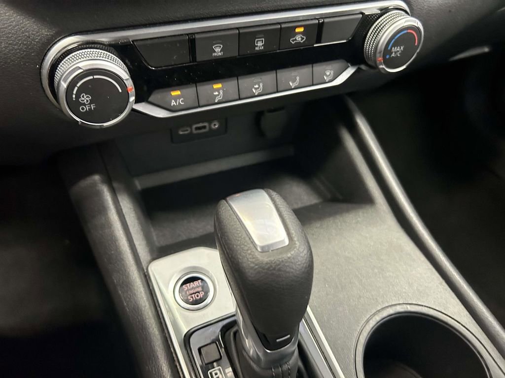 Used 2025 Nissan Altima 2.5 SV FWD image 24