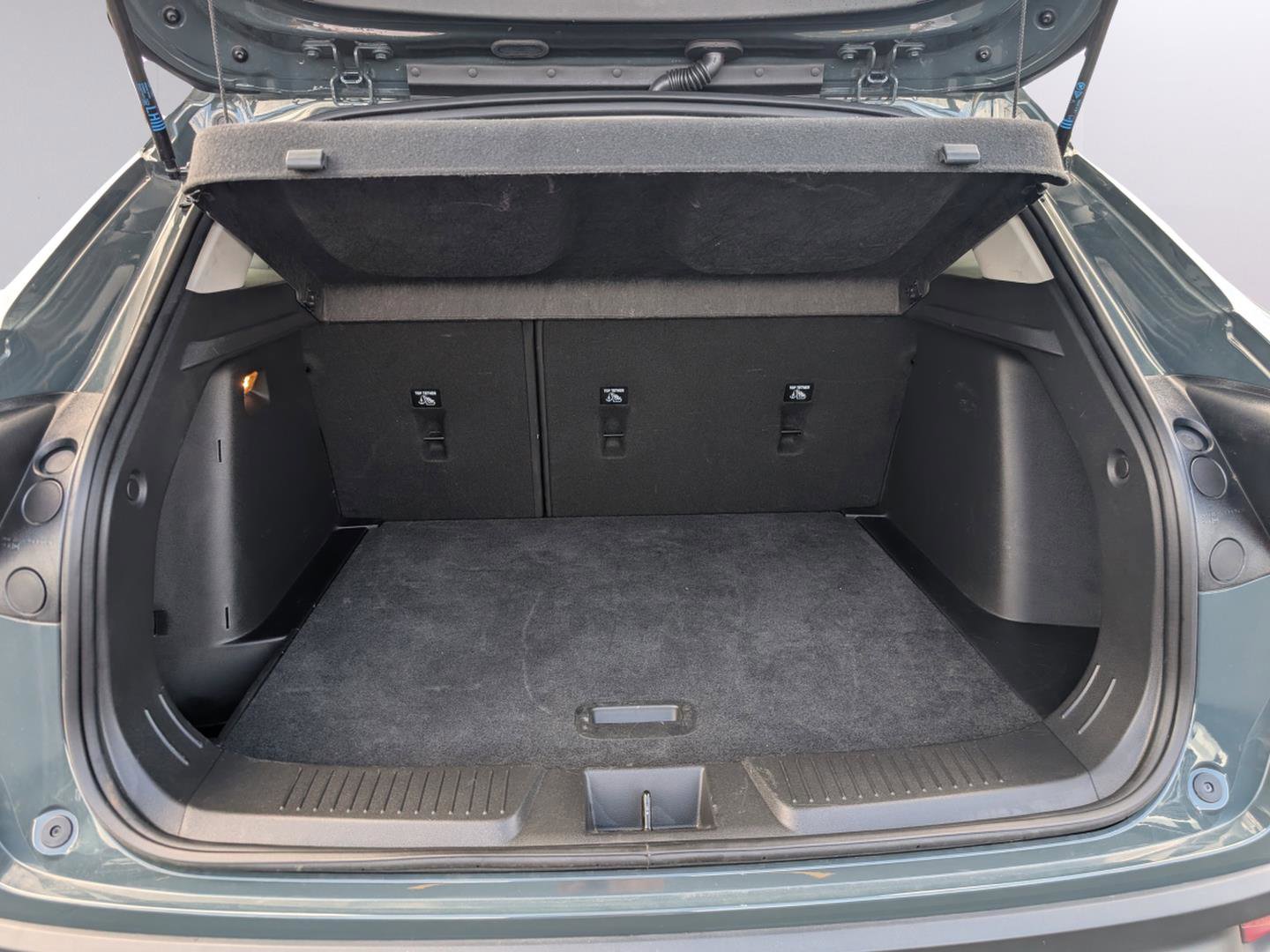 Used 2025 Chevrolet Trax LT image 31