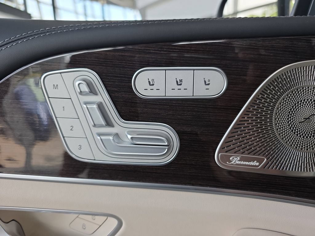 New 2026 Mercedes-Benz GLS 63 AMG 4MATIC image 9