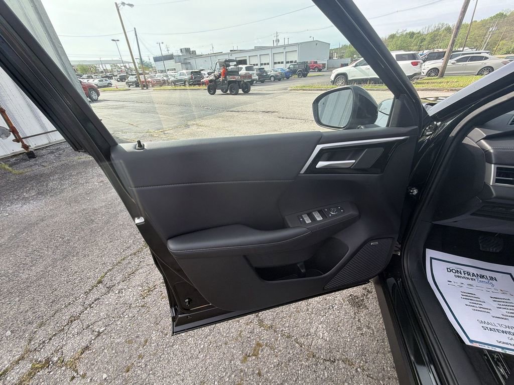 New 2026 Mitsubishi Outlander LE AWD/4WD image 13