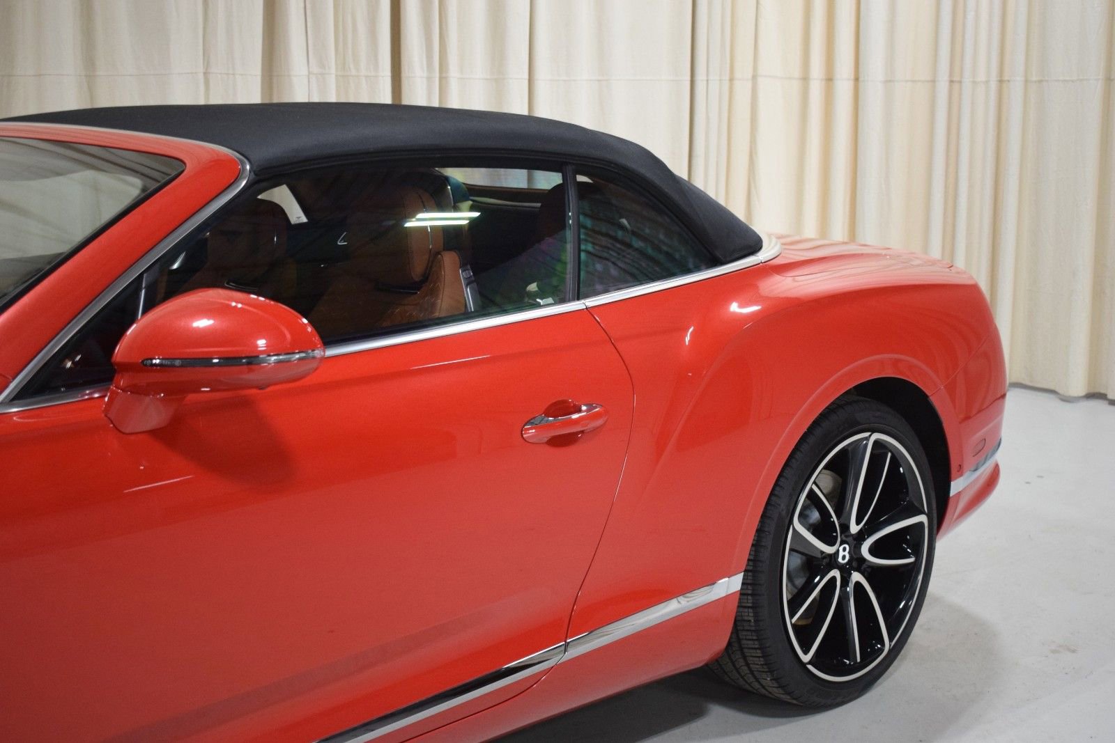 Certified 2023 Bentley Continental GT Azure image 11