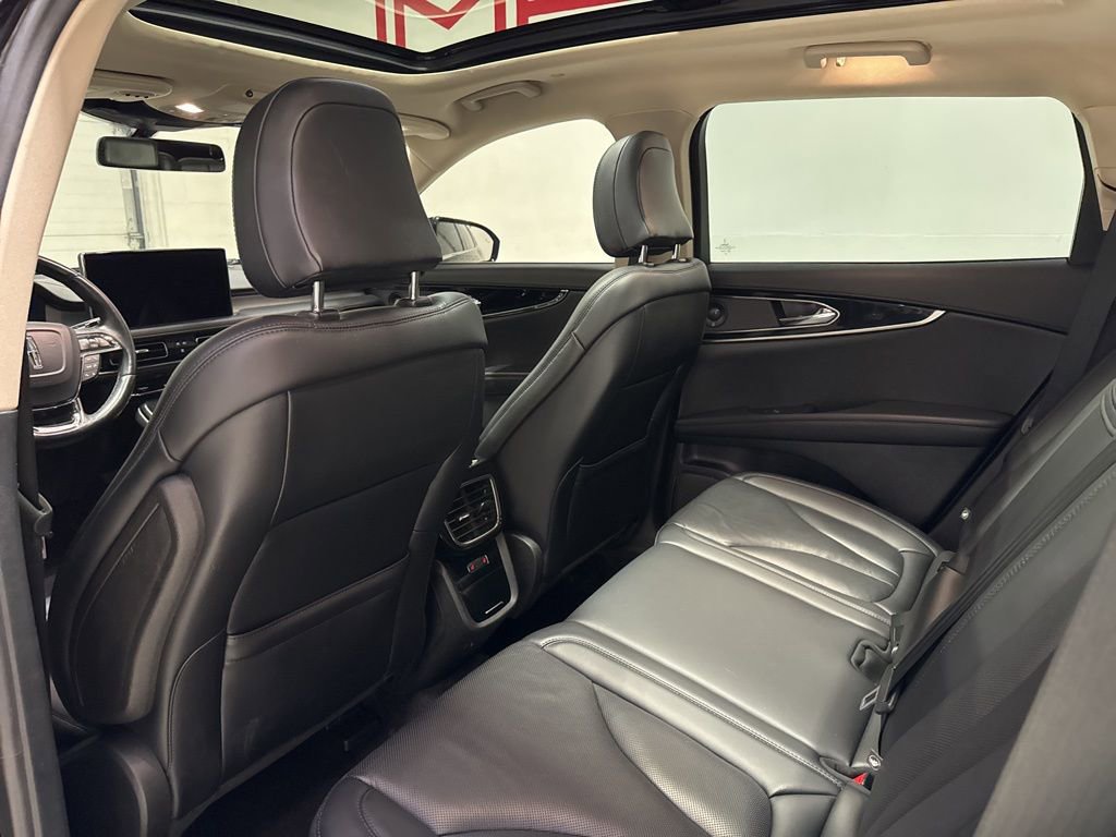 Used 2022 Lincoln Nautilus Reserve w/ Equipment Group 201A AWD/4WD image 27