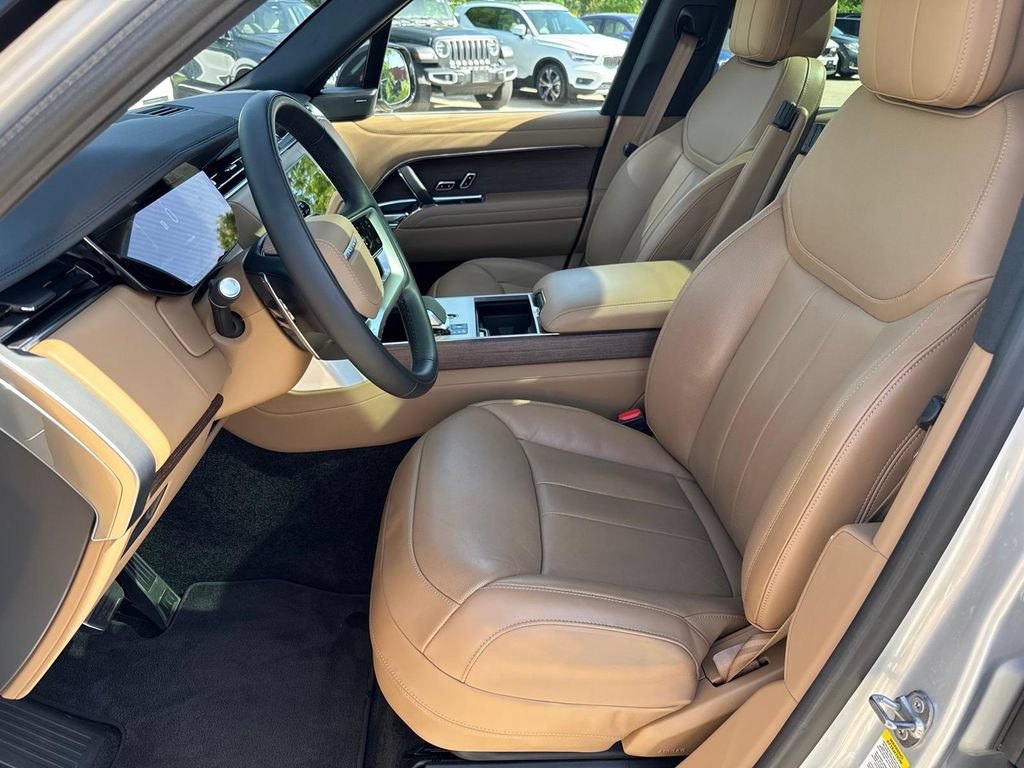 Certified 2024 Land Rover Range Rover SE AWD/4WD image 8