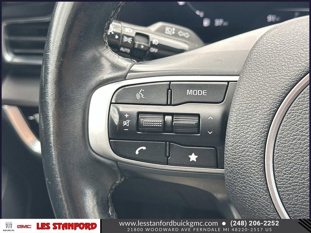 Used 2025 Kia Sportage SX AWD/4WD image 24