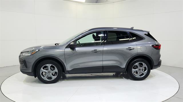 Used 2025 Ford Escape ST-Line image 5